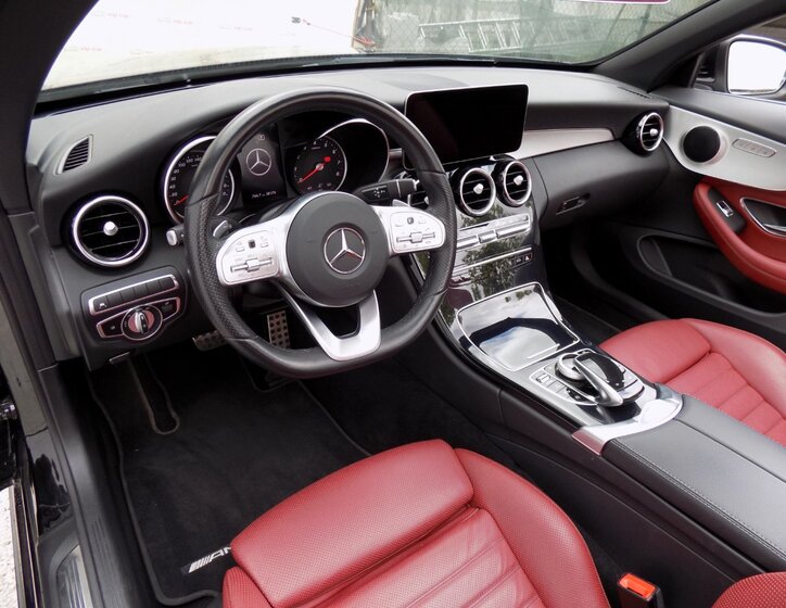 Mercedes-Benz Třídy C Kabriolet 3,0 l 245 kw