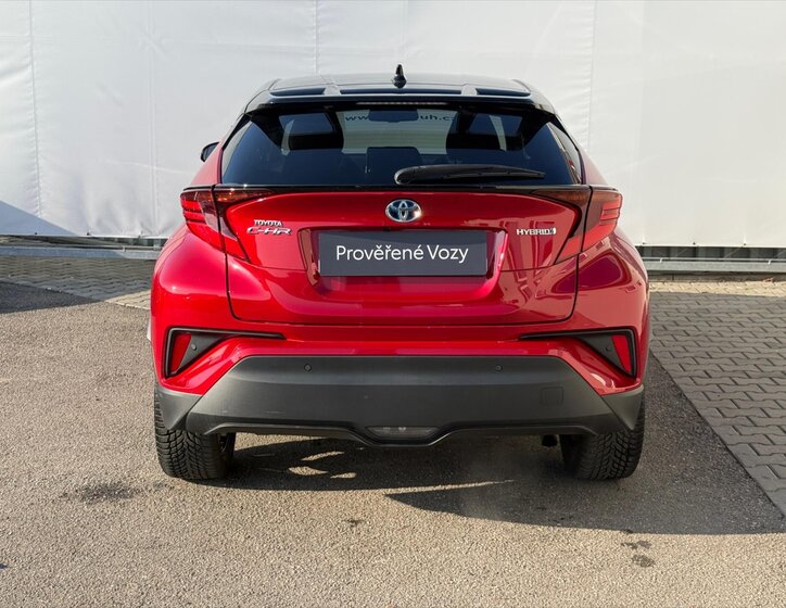 Toyota C-HR SUV 1,8 l 72 kw