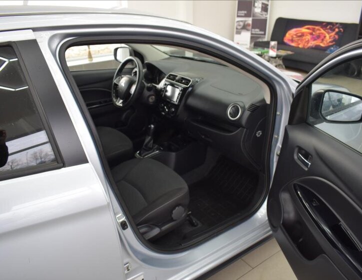 Mitsubishi Space Star 13