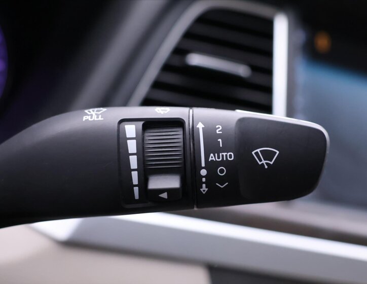 Hyundai Genesis Sedan / Limuzína 3,8 l 232 kw