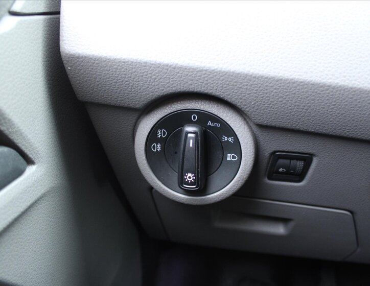 Volkswagen Transporter Kombi 2,0 l 110 kw