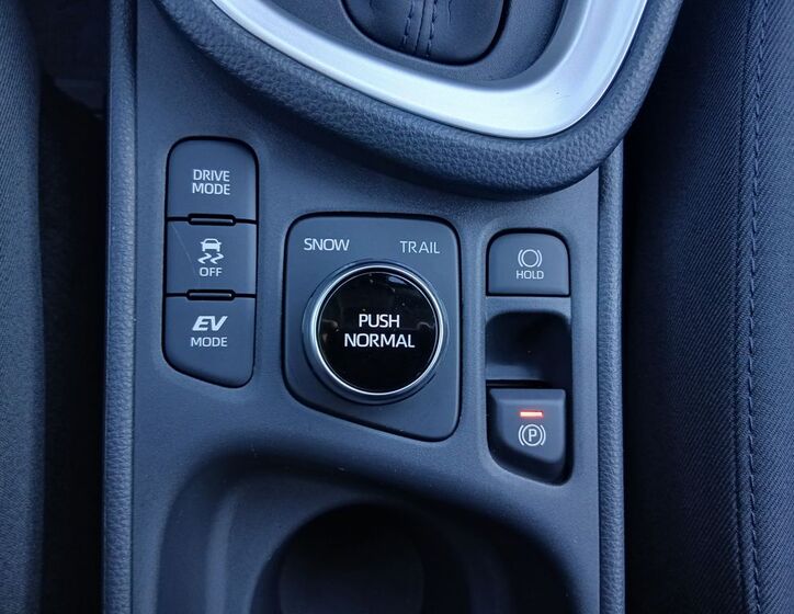 Toyota Yaris Cross 25