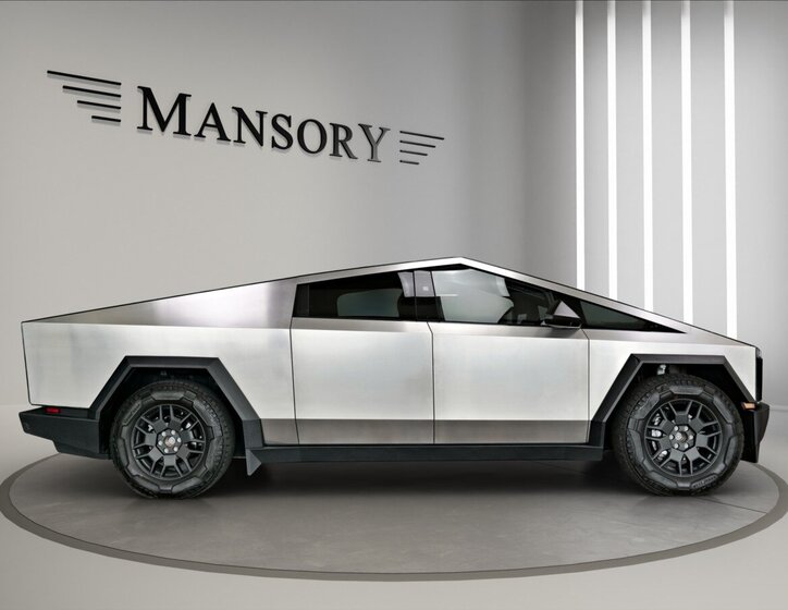 Tesla Ostatní SUV 0,0 450 kw