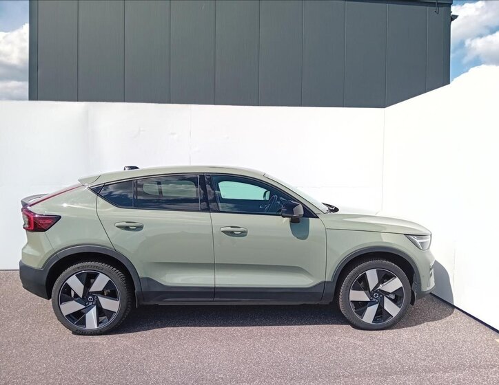 Volvo C40 Hatchback 0,0 300 kw