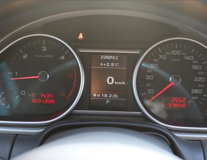 Audi Q7 Kombi 3,0 l 176 kw