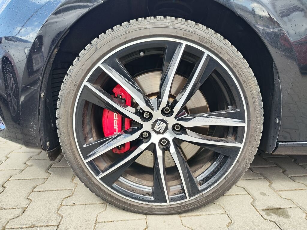Seat Leon Hatchback 2,0 l 221 kw