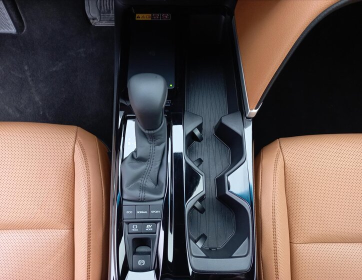 Toyota Camry Sedan 2,5 l 137 kw