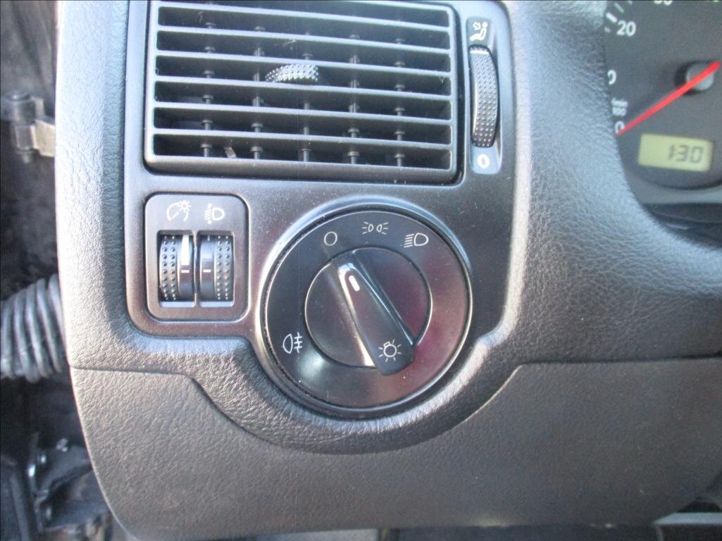 Volkswagen Golf Hatchback 1,6 l 77 kw