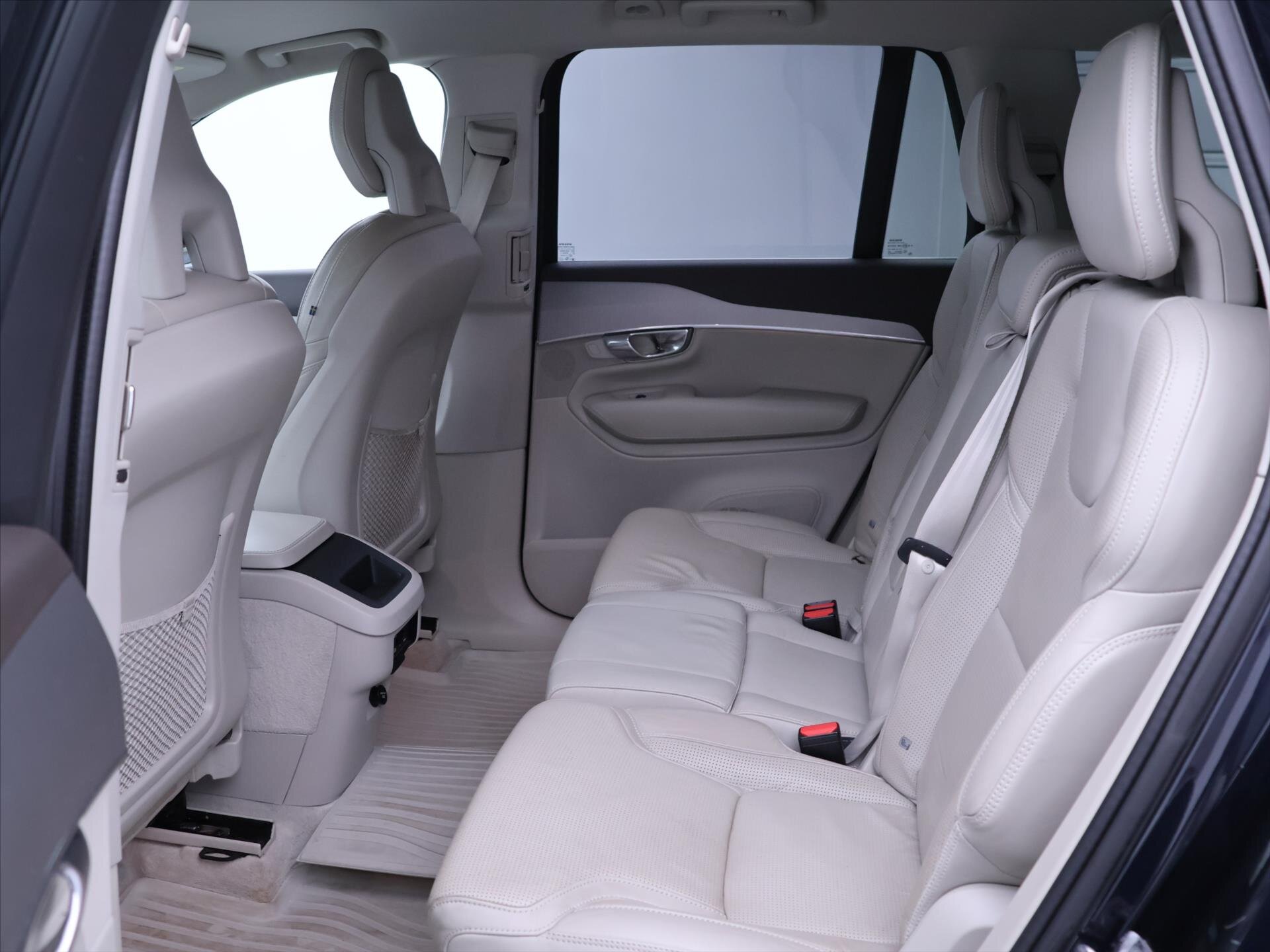 Volvo XC90 SUV / Terénní 2,0 l 165 kw