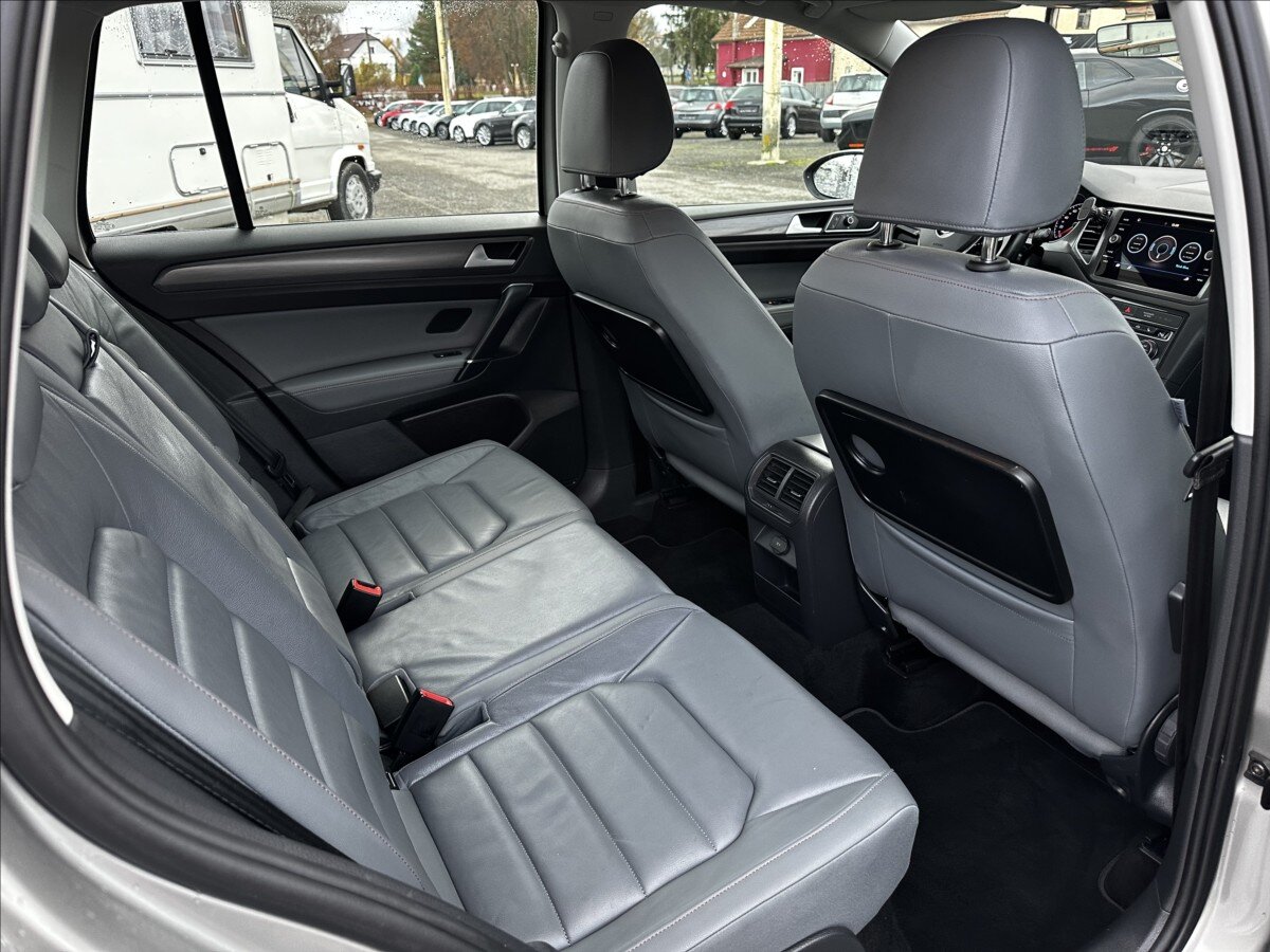 Volkswagen Golf Sportsvan Hatchback 1,5 l 110 kw