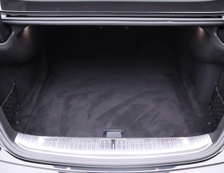 Mercedes-Benz Třídy S Kupé 5,5 l 430 kw