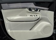 Volvo XC90 SUV / Terénní 2,0 l 335 kw