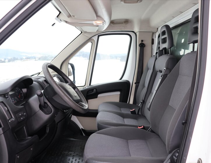 Peugeot Boxer 11