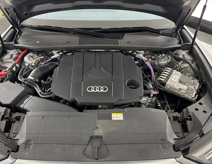 Audi A6 Allroad Kombi 3,0 l 253 kw