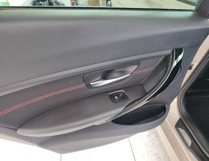 BMW Řada 3 Kombi 2,0 l 135 kw