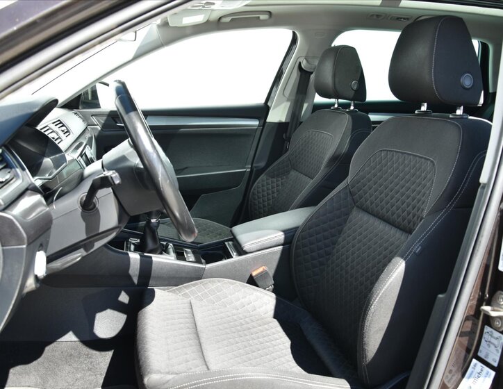 Škoda Superb Kombi 2,0 l 140 kw