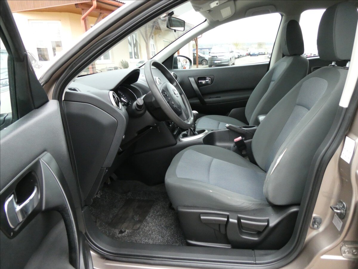 Nissan Qashqai SUV / Terénní 1,5 l 78 kw