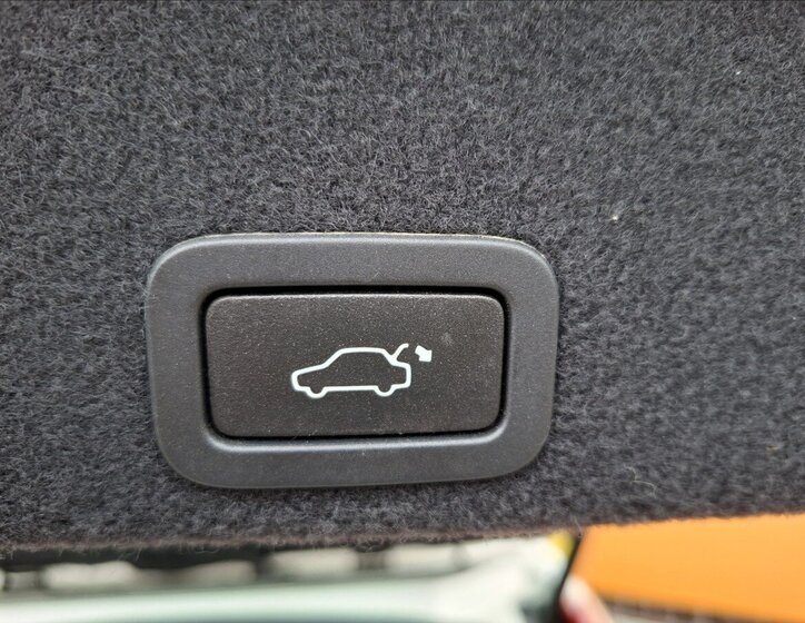 Volvo XC60 Kombi 2,4 l 162 kw