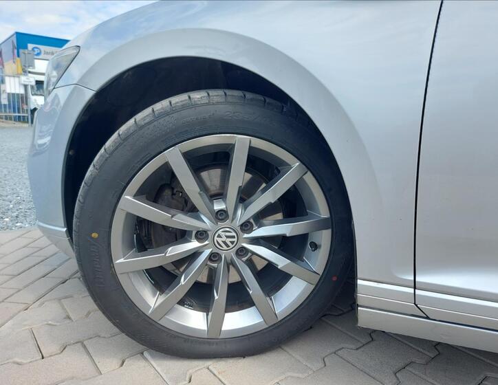 Volkswagen Passat 43