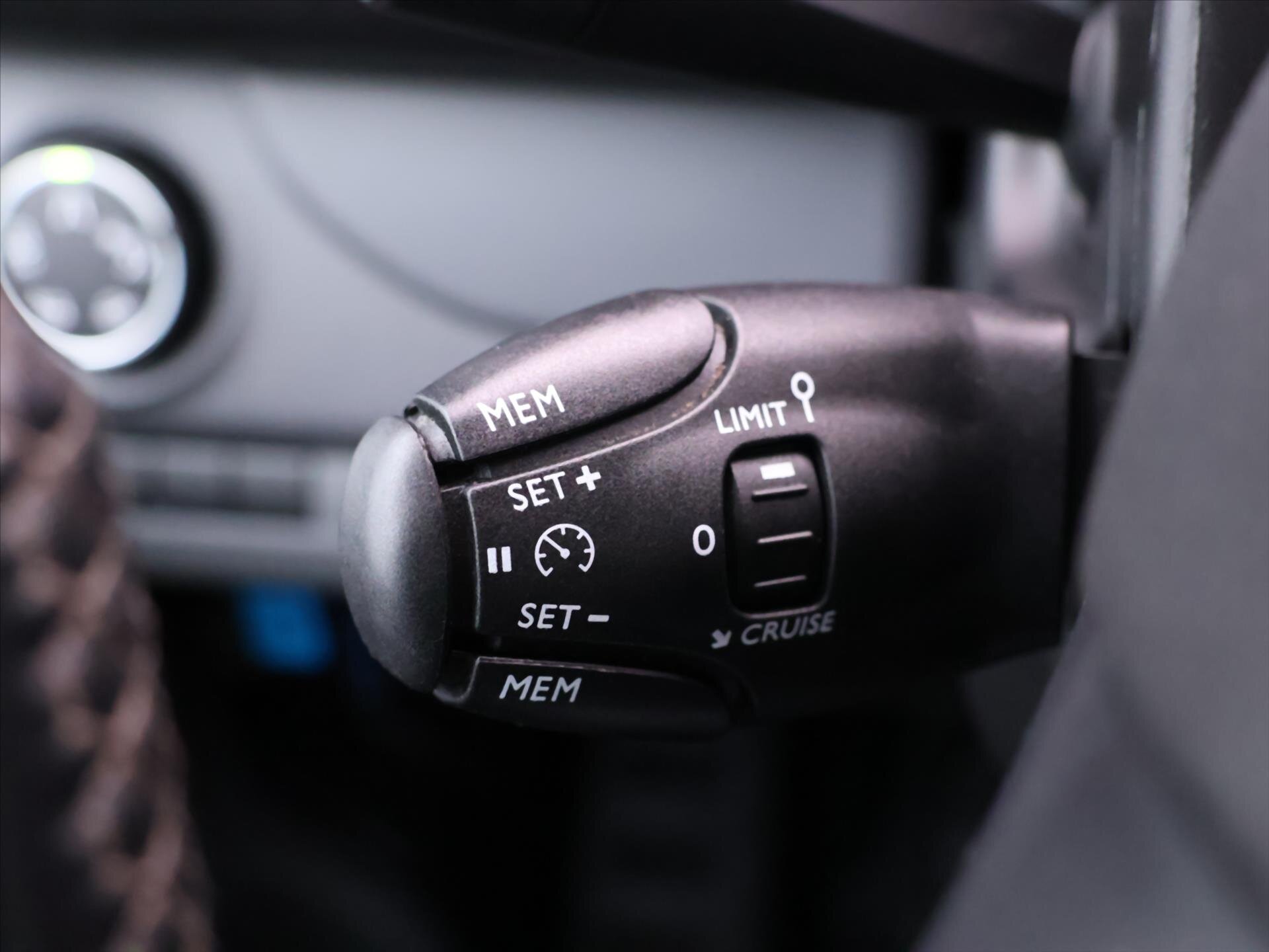 Fiat Scudo VAN / Minibus 2,0 l 106 kw