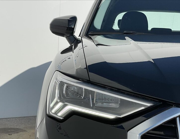 Audi Q3 SUV / Terénní 1,5 l 110 kw