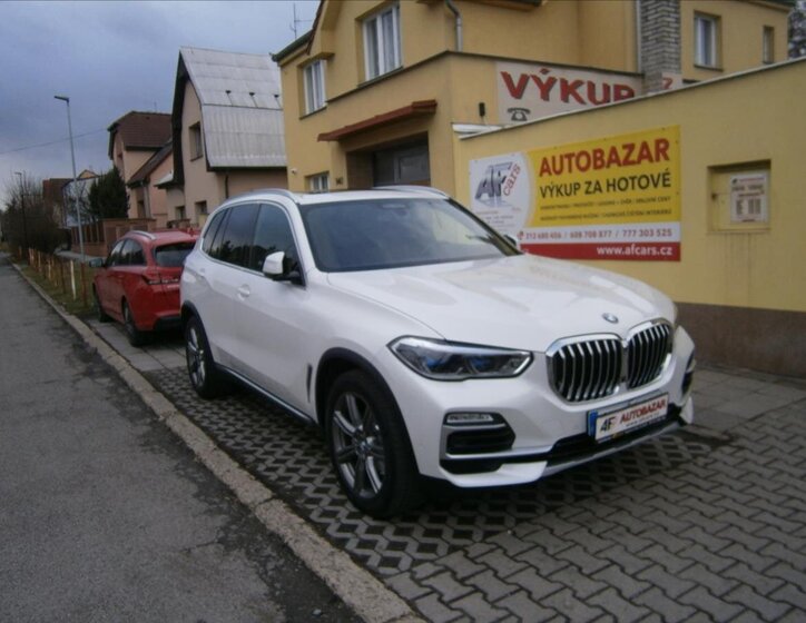 BMW X5 Kombi 3,0 l 195 kw