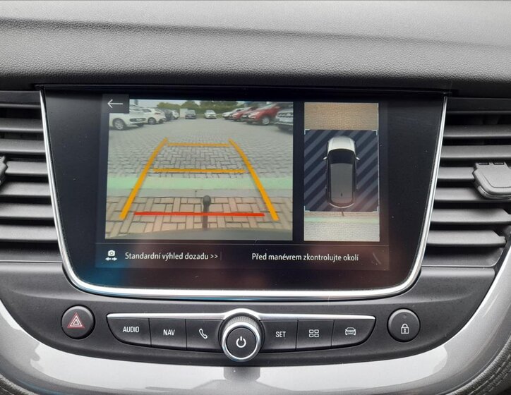 Opel Grandland X SUV 1,6 l 133 kw