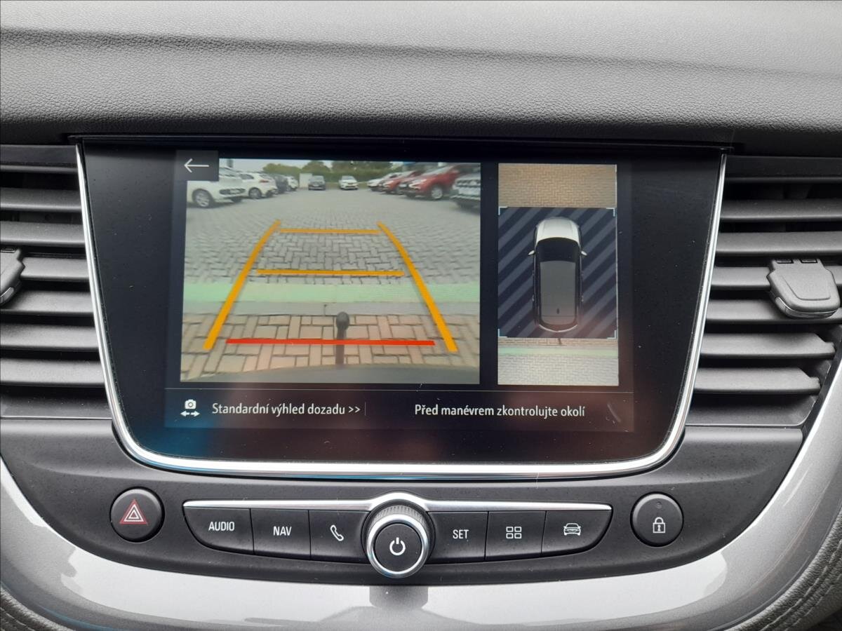 Opel Grandland X SUV 1,6 l 133 kw