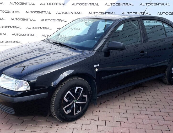 Škoda Octavia Sedan / Limuzína 1,6 l 75 kw