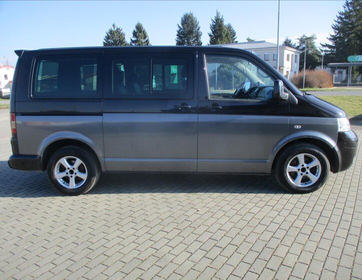 Volkswagen Multivan 33