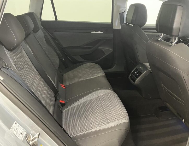 Škoda Superb Kombi 2,0 l 110 kw