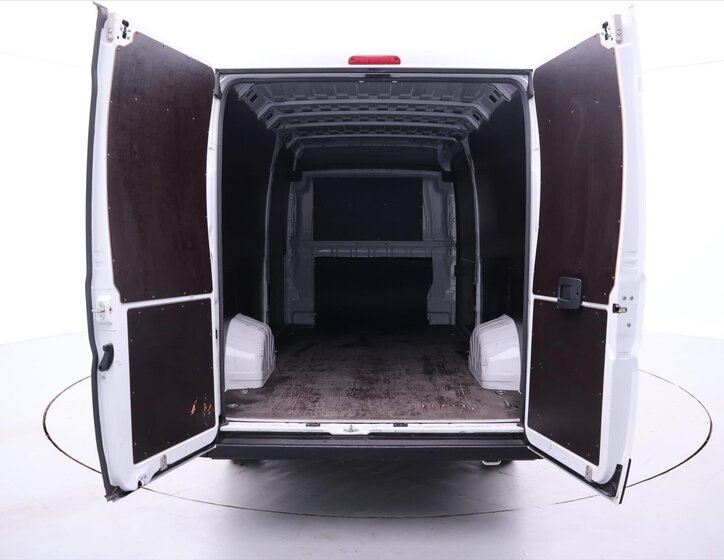 Peugeot Boxer Skříň 2,2 l 121 kw