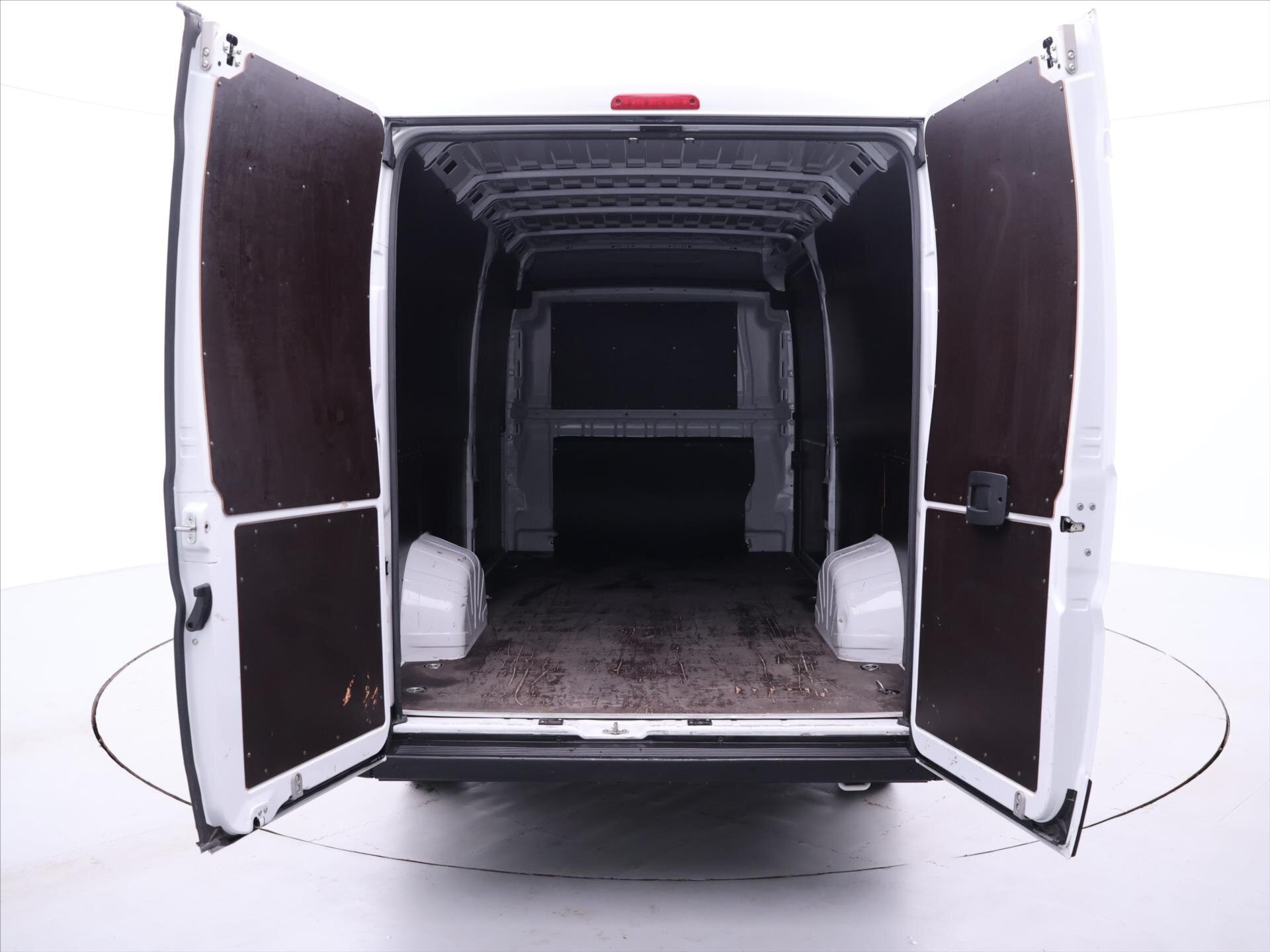 Peugeot Boxer Skříň 2,2 l 121 kw