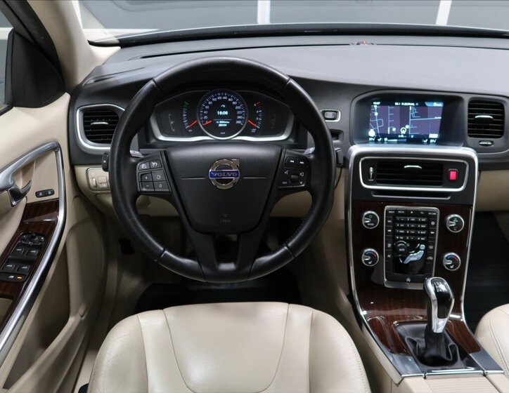 Volvo S60 Sedan / Limuzína 2,0 l 140 kw