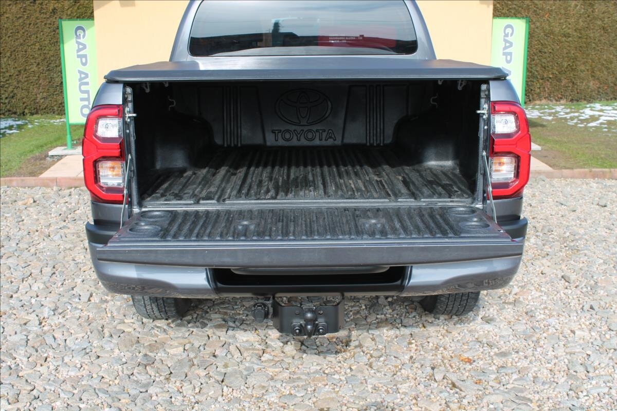 Toyota Hilux Pick-up 2,8 l 150 kw