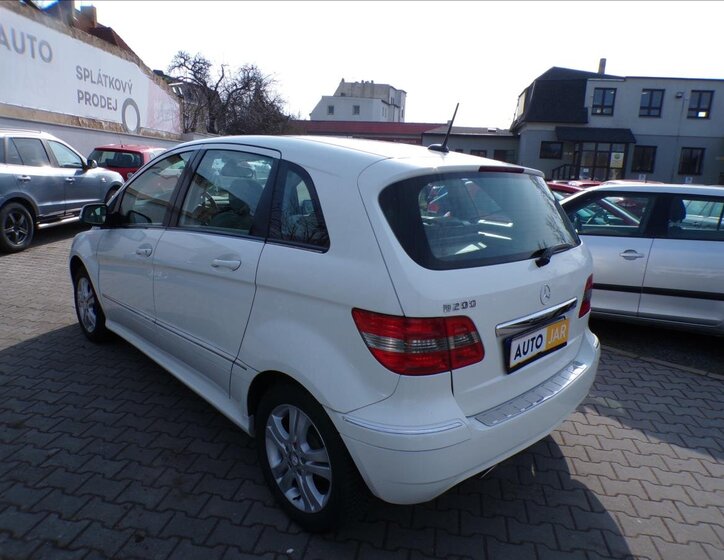 Mercedes-Benz Třídy B Kombi 2,0 l 100 kw