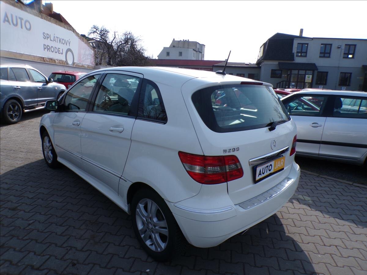 Mercedes-Benz Třídy B Kombi 2,0 l 100 kw