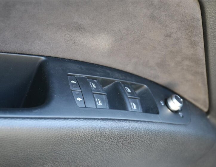 Audi Q7 Kombi 3,0 l 176 kw