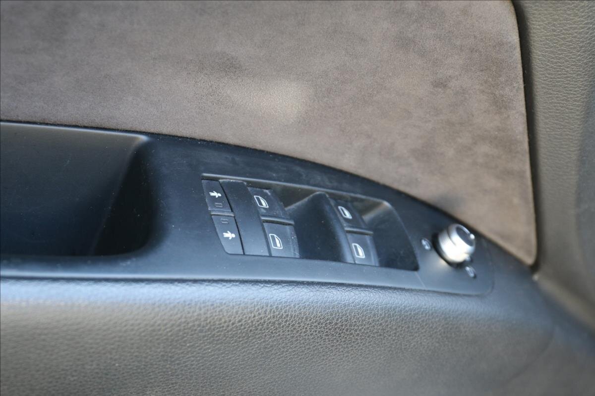 Audi Q7 Kombi 3,0 l 176 kw