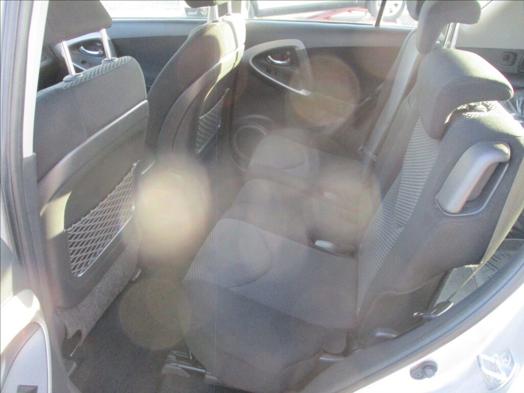 Toyota RAV4 SUV / Terénní 2,2 l 100 kw