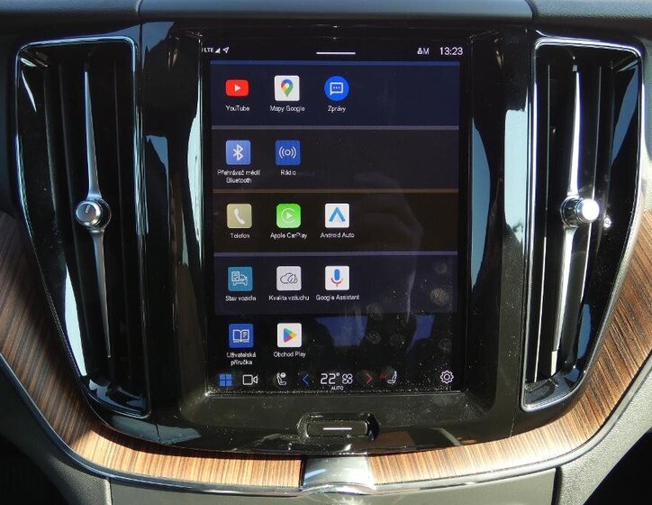 Volvo XC60 SUV / Terénní 2,0 l 145 kw