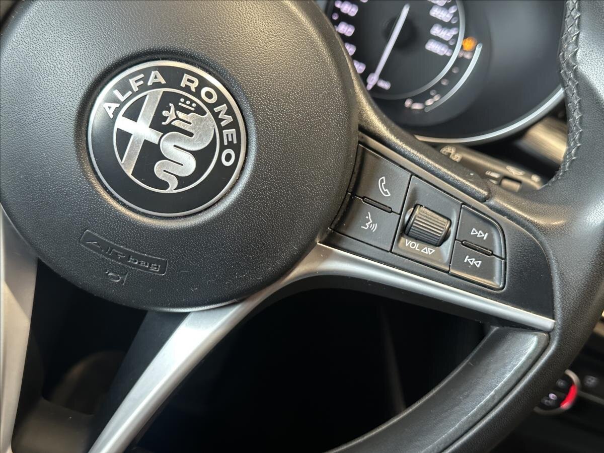 Alfa Romeo Stelvio SUV 2,1 l 154 kw