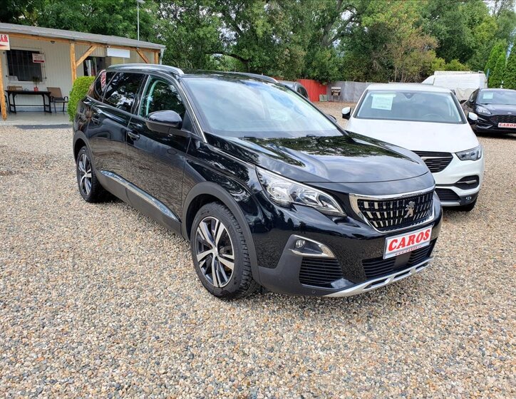 Peugeot 5008 SUV / Terénní 1,5 l 96 kw