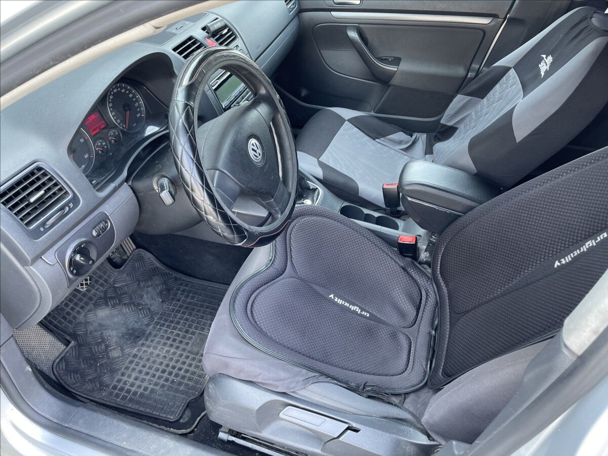 Volkswagen Jetta Sedan / Limuzína 1,9 l 77 kw