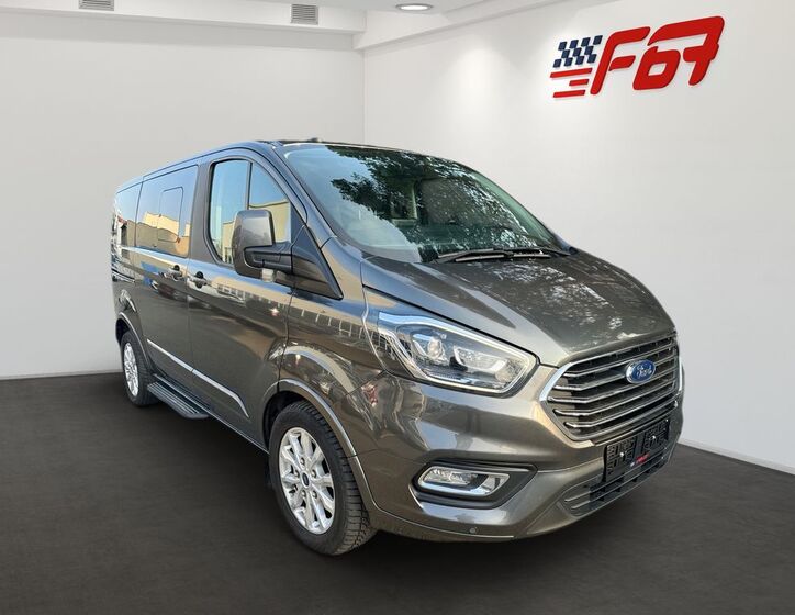 Ford Tourneo Custom Kombi 2,0 l 96 kw