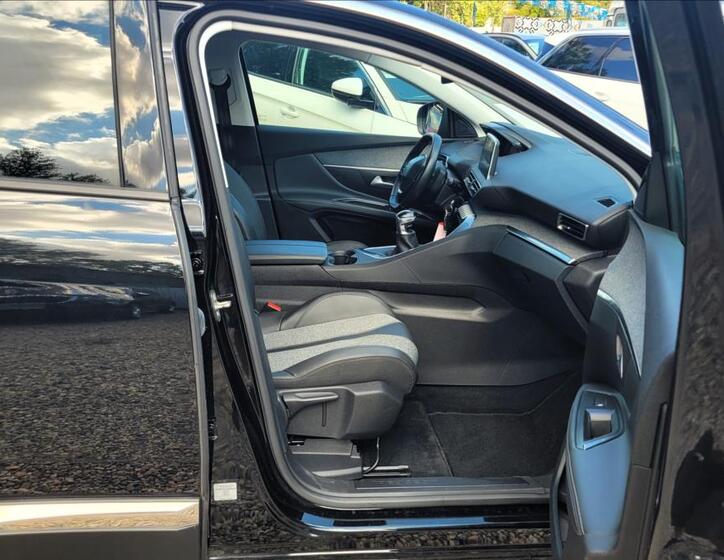 Peugeot 5008 12