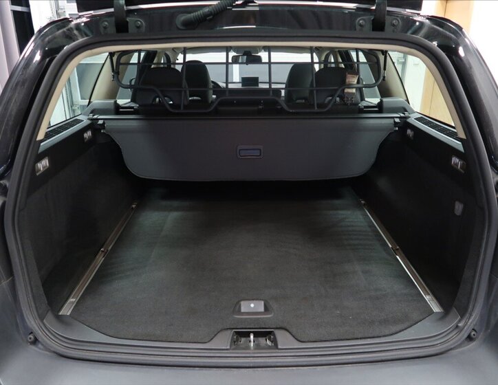 Volvo XC70 Kombi 2,4 l 136 kw