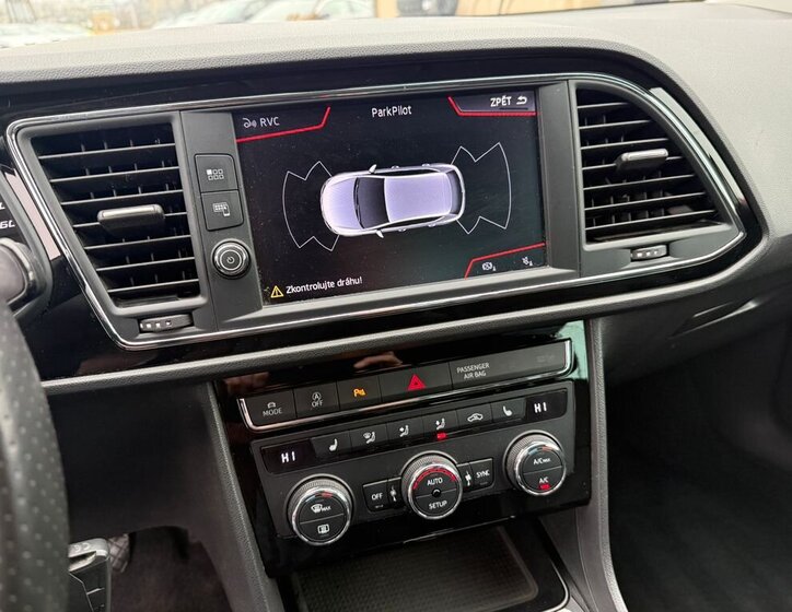 Seat Leon Hatchback 1,5 l 96 kw