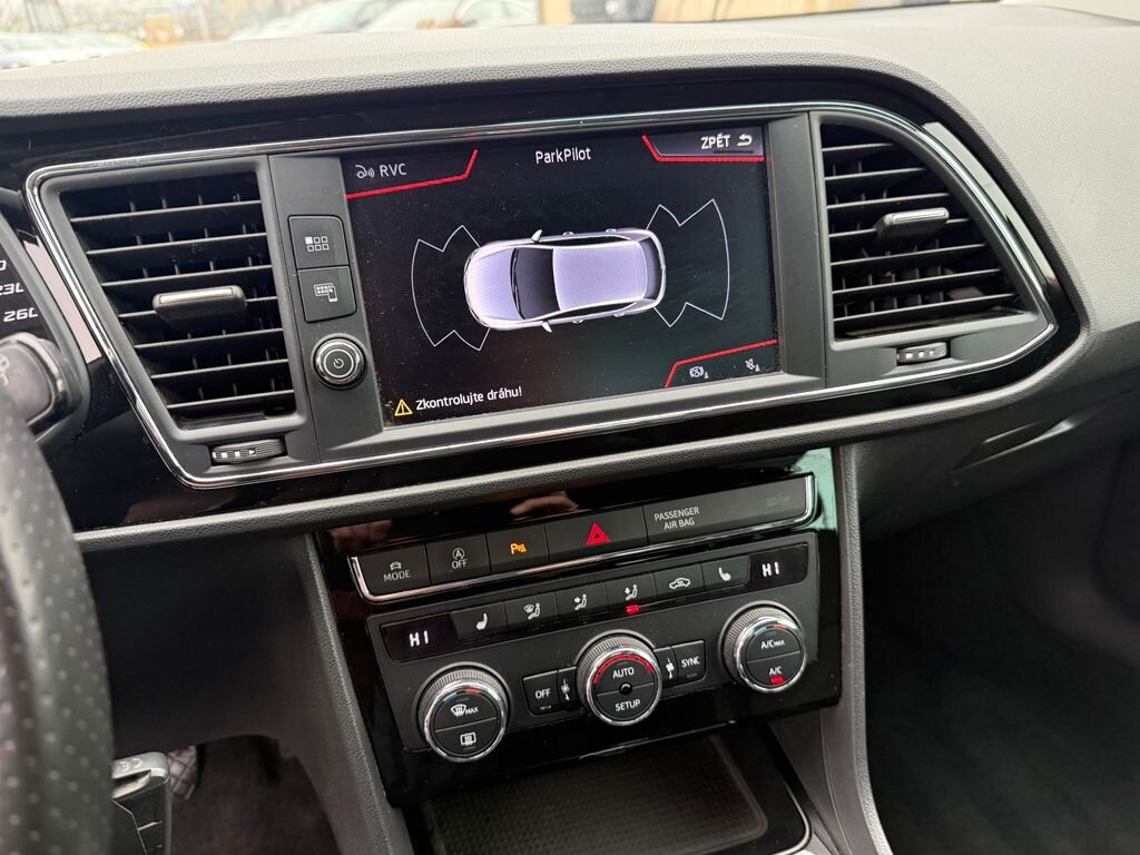 Seat Leon Hatchback 1,5 l 96 kw