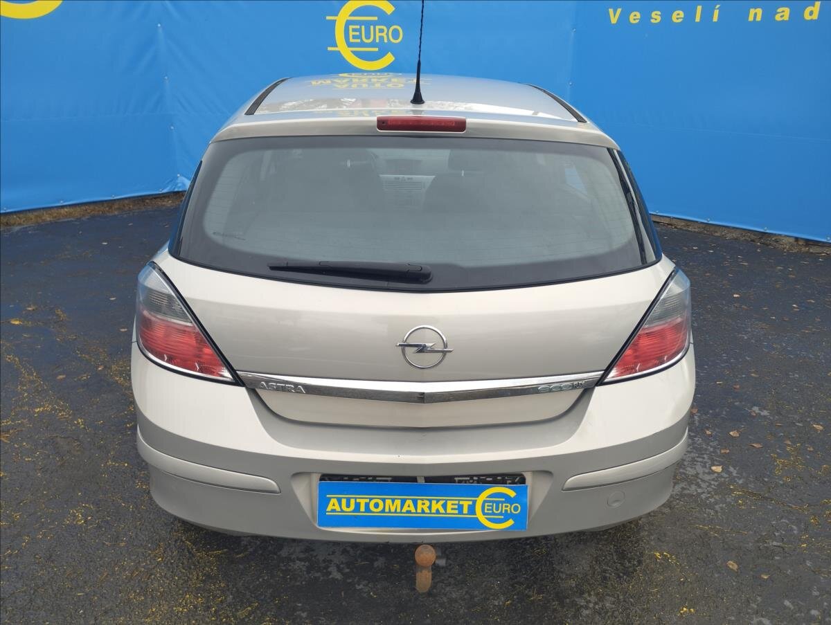 Opel Astra Hatchback 1,4 l 66 kw